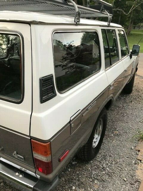 1990 Silver and White Toyota Land Cruiser Wagon