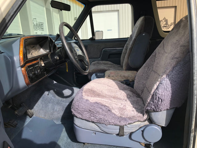 1990 White Ford Bronco SUV