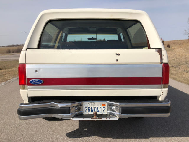 1990 White Ford Bronco SUV