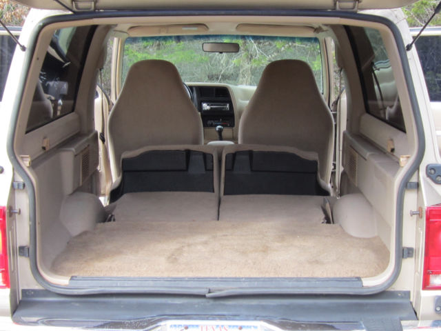 1990 Blue Ford Bronco SUV