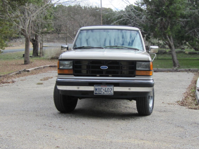 1990 Blue Ford Bronco SUV