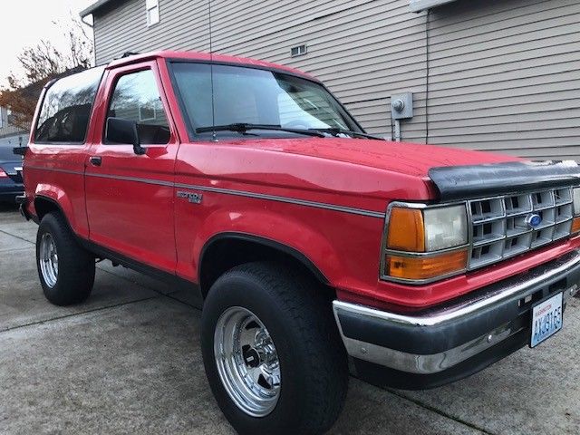 1990 Red Ford Bronco II SUV