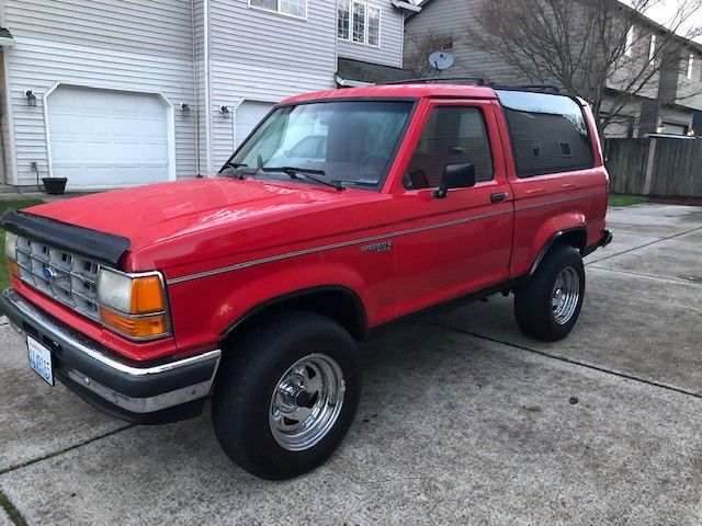 1990 Red Ford Bronco II SUV