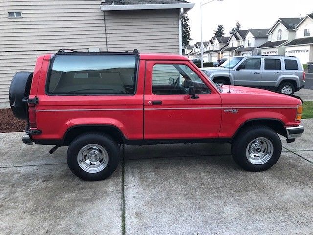 1990 Red Ford Bronco II SUV