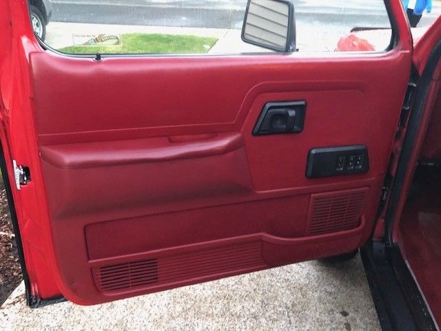 1990 Red Ford Bronco II SUV