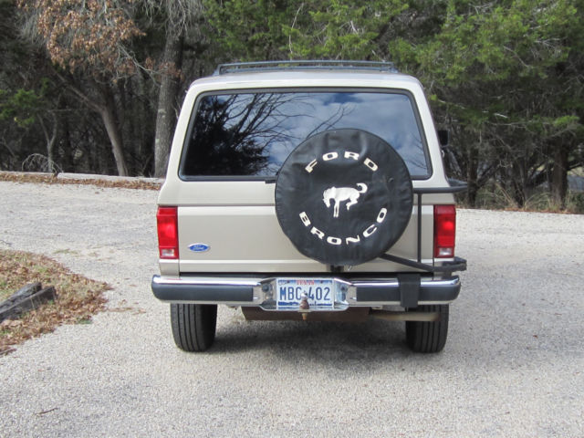 1990 Blue Ford Bronco SUV