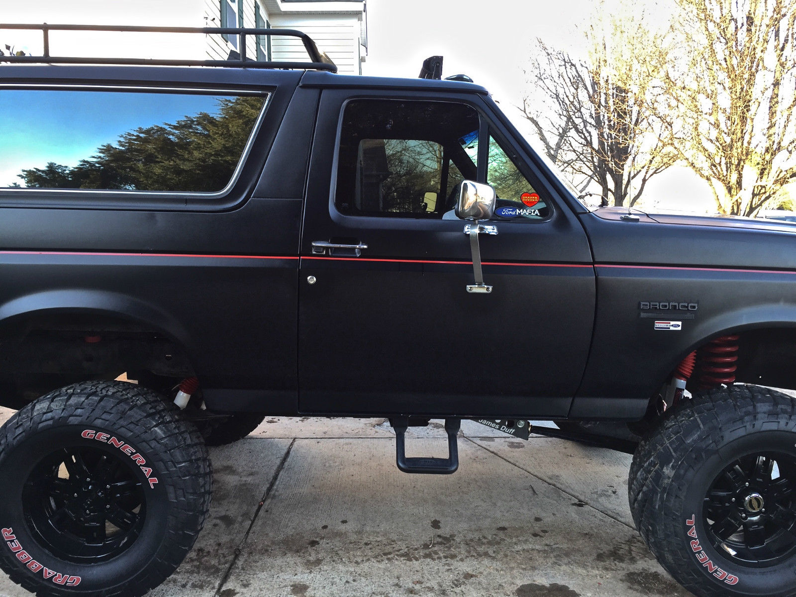 1990 White/ Grey Two Tone Ford Bronco SUV