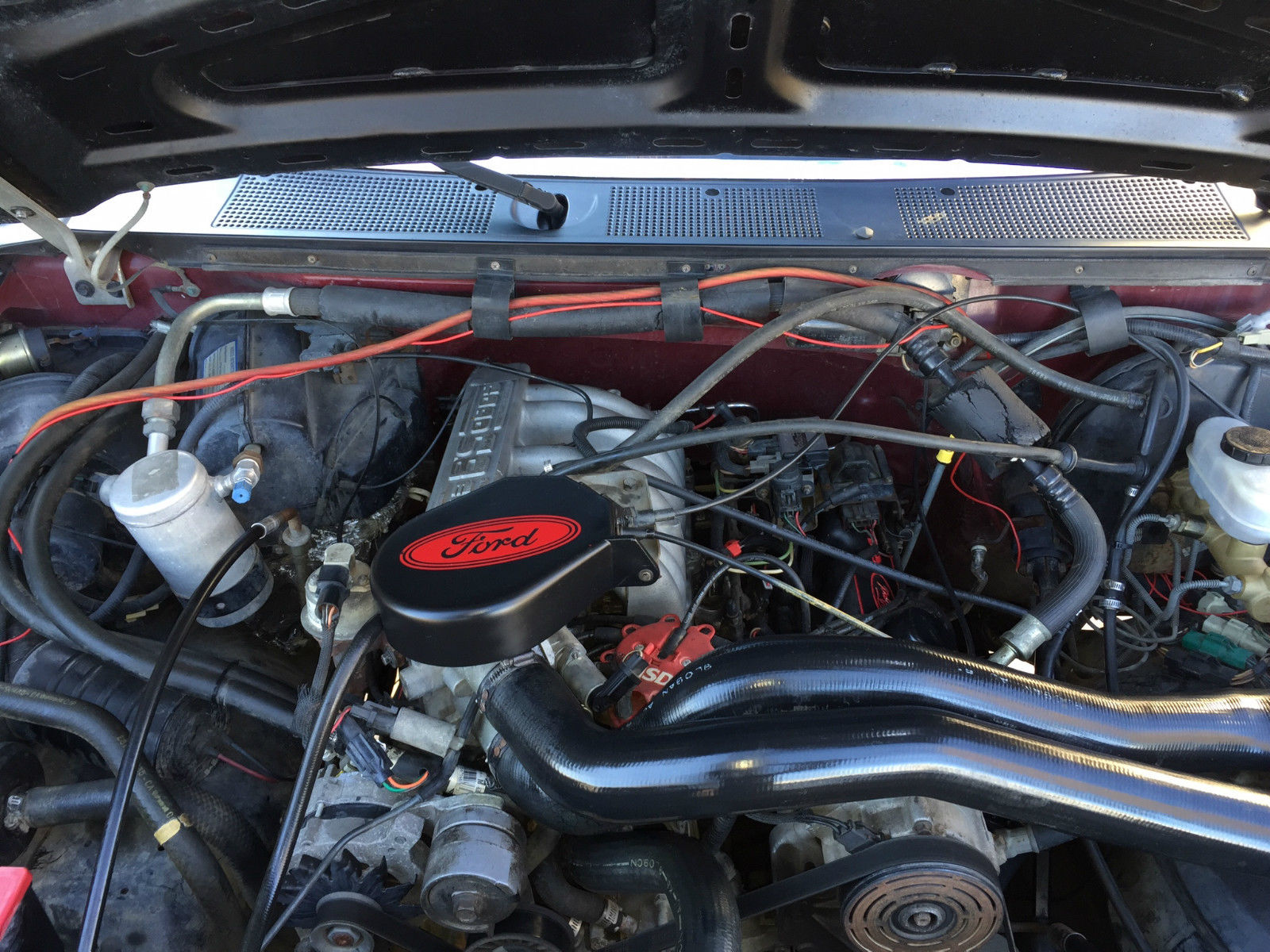1990 White/ Grey Two Tone Ford Bronco SUV