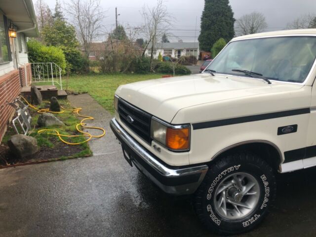 1990 White Ford Bronco