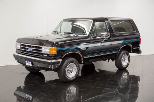 1990 Black Ford Bronco SUV