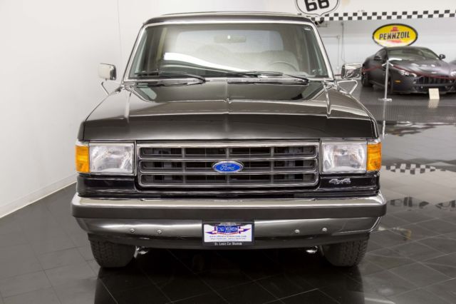 1990 Black Ford Bronco SUV
