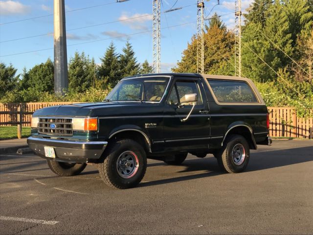 1990 Green Ford Bronco SUV