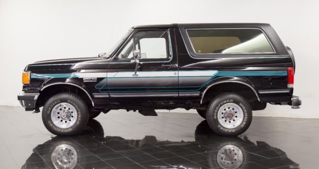 1990 Black Ford Bronco SUV