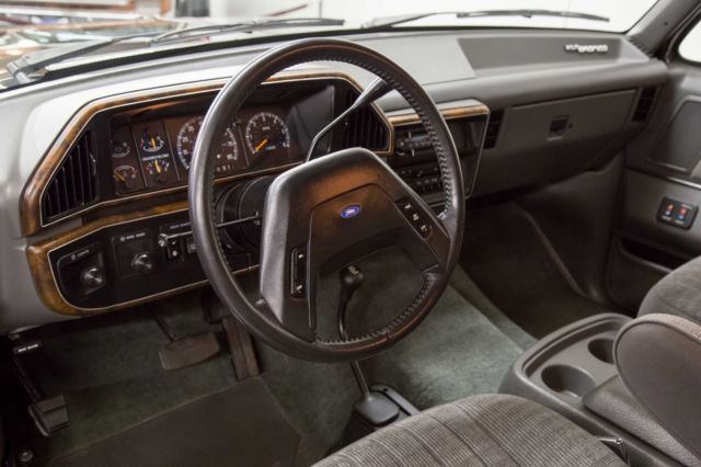 1990 Black Ford Bronco SUV