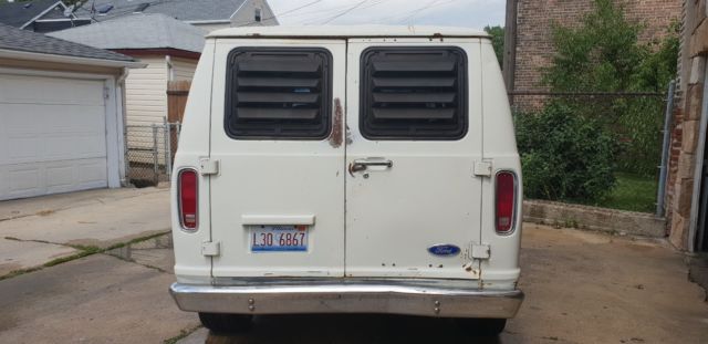 1990 White Ford E-Series Van
