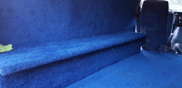 1990 White Ford E-Series Van