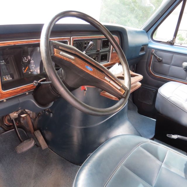 1990 Ford E-Series Van