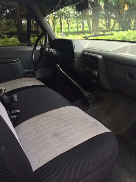 1990 Gray Ford F-150 Crew Cab Pickup