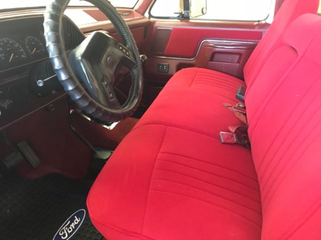 1990 White Ford F-150 Standard Cab Pickup