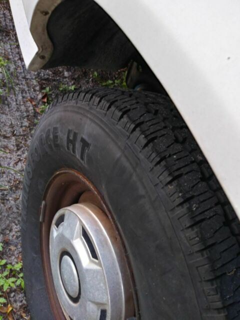 1990 White Ford F-150 pick up