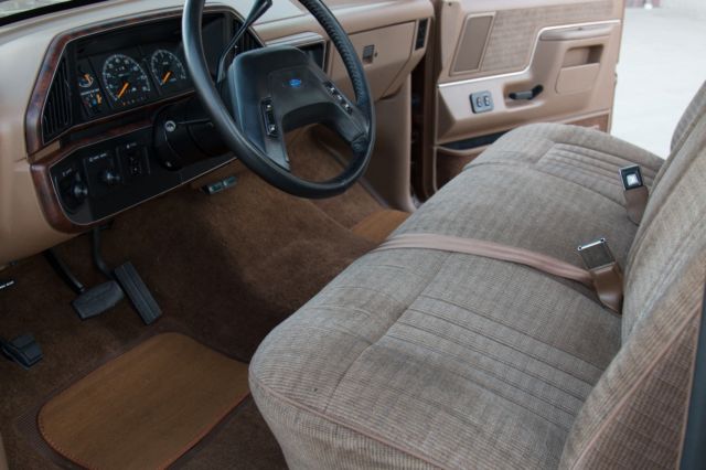 1990 Tan Ford F-150
