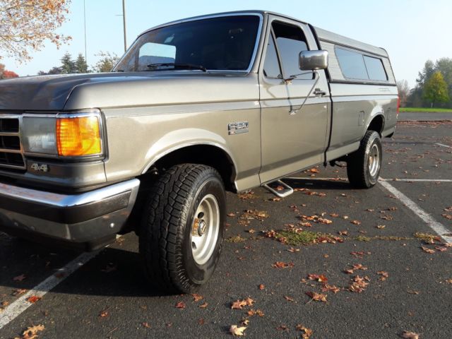 1990 Gray Ford F-150 Standard Cab Pickup