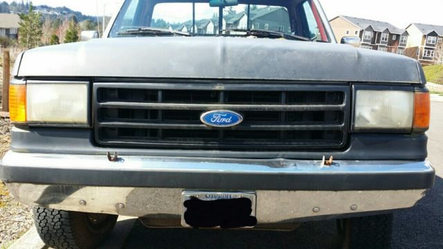 1990 Gray Ford F-150 Standard Cab Pickup
