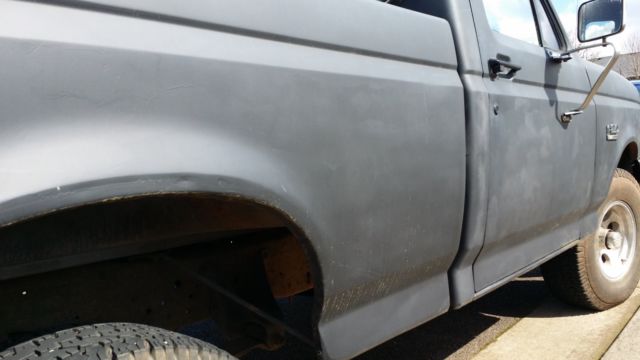 1990 Gray Ford F-150 Standard Cab Pickup