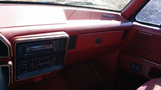 1990 Gray Ford F-150 Standard Cab Pickup