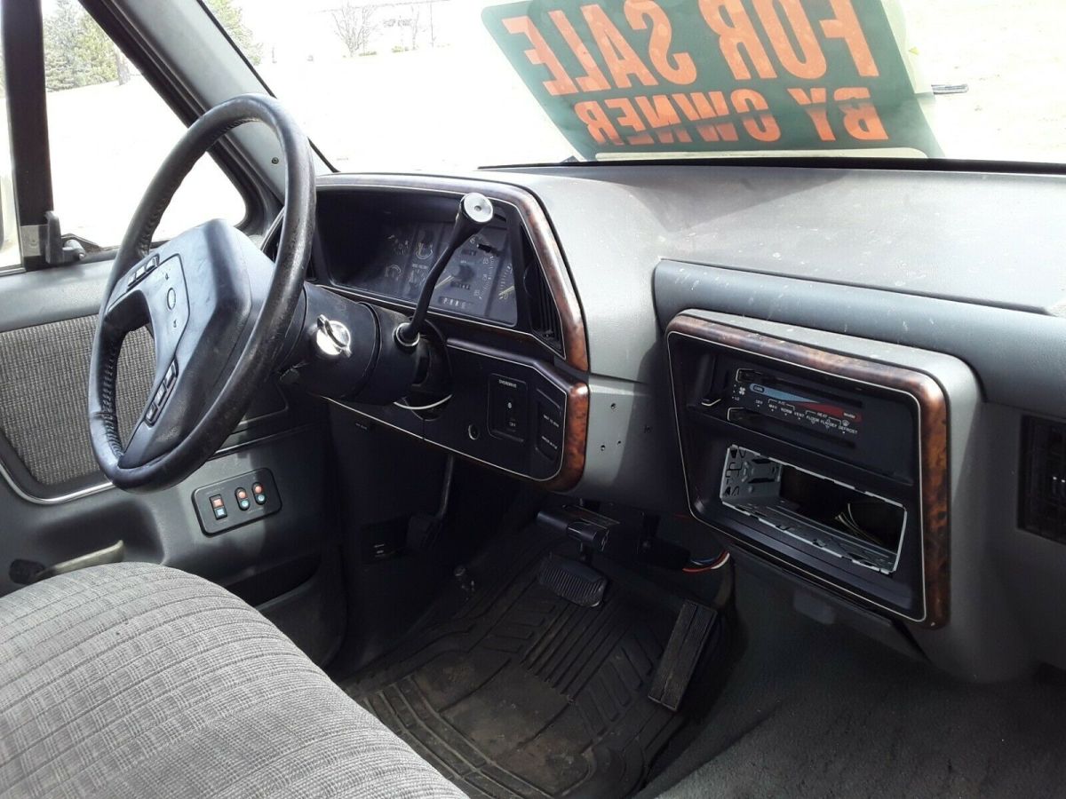 1990 Gray Ford F-250 Extended Cab Pickup