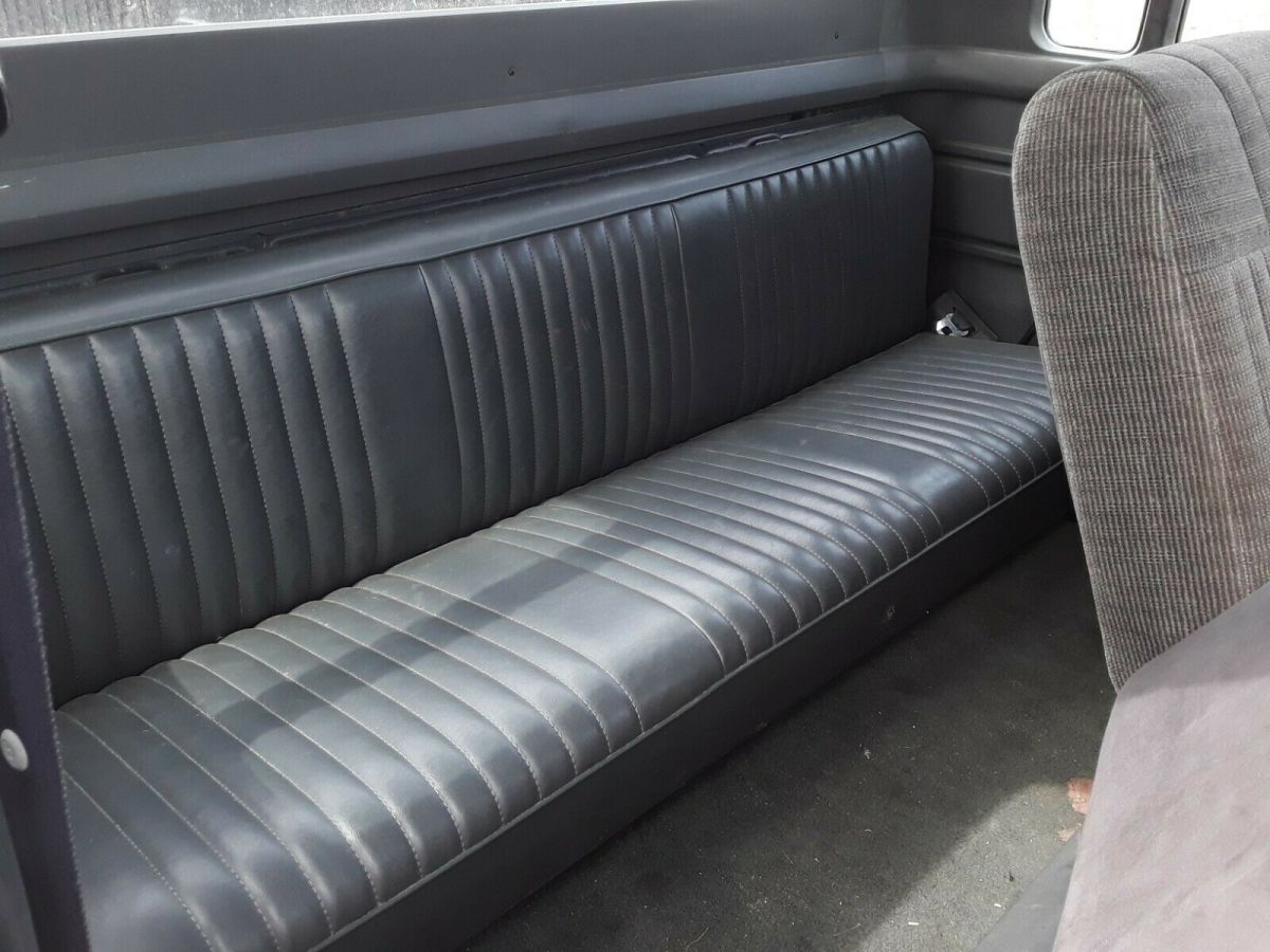 1990 Gray Ford F-250 Extended Cab Pickup