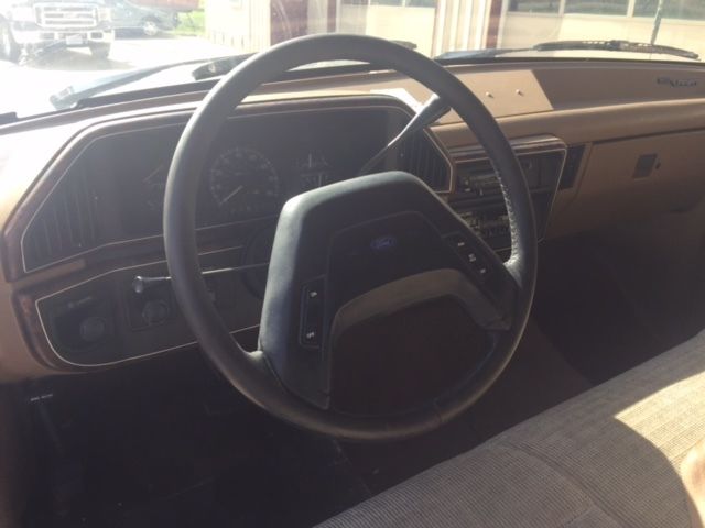 1990 Brown Ford F-250 Standard Cab Pickup