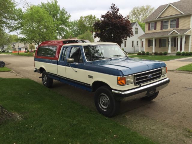 1990 Blue Ford F-250 Extended Cab Pickup