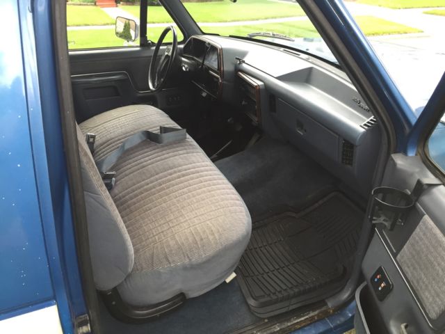 1990 Blue Ford F-250 Extended Cab Pickup