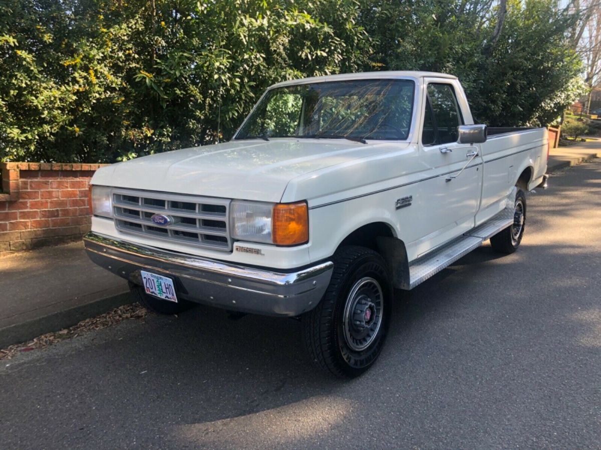 1990 White Ford F-250 Standard Cab Pickup