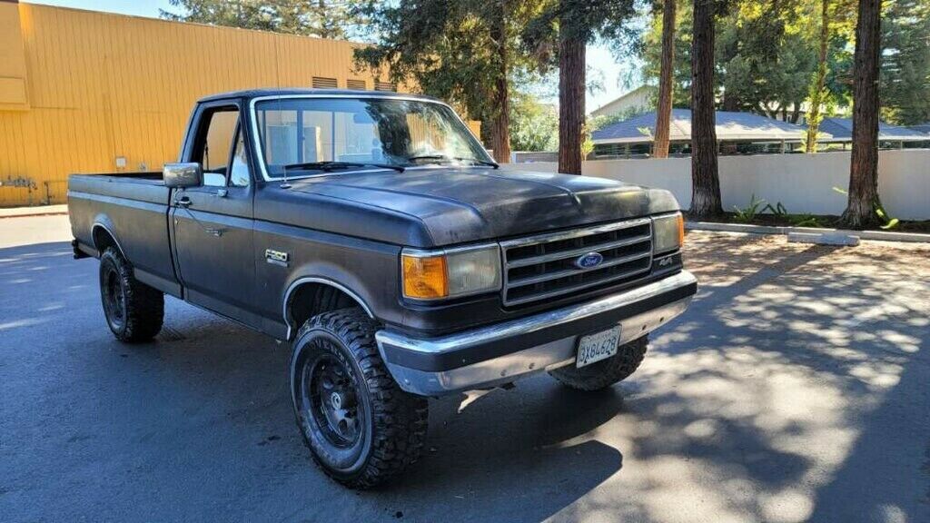 1990 Black Ford F-250 Pickup