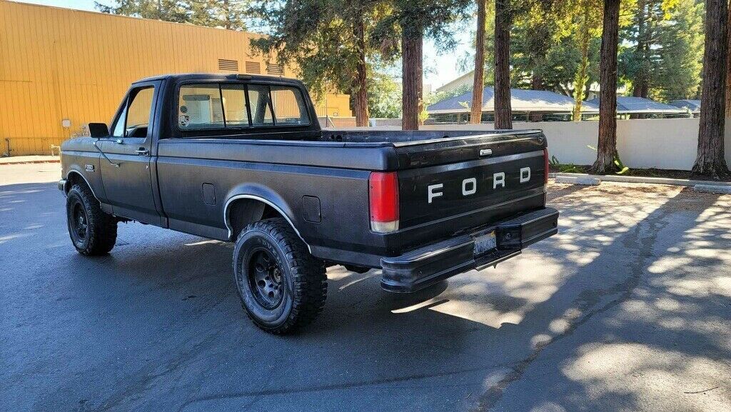 1990 Black Ford F-250 Pickup