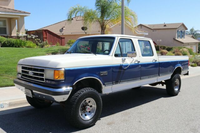 1990 White Ford F-350 Crew Cab Pickup