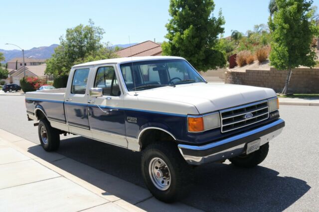 1990 White Ford F-350 Crew Cab Pickup