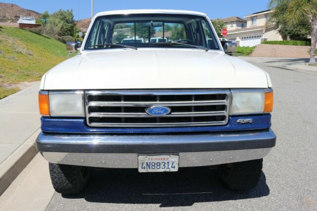 1990 White Ford F-350 Crew Cab Pickup