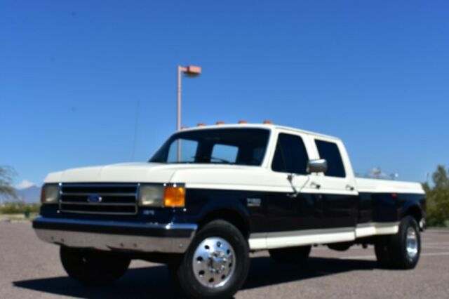 1990 White Ford F-350 --