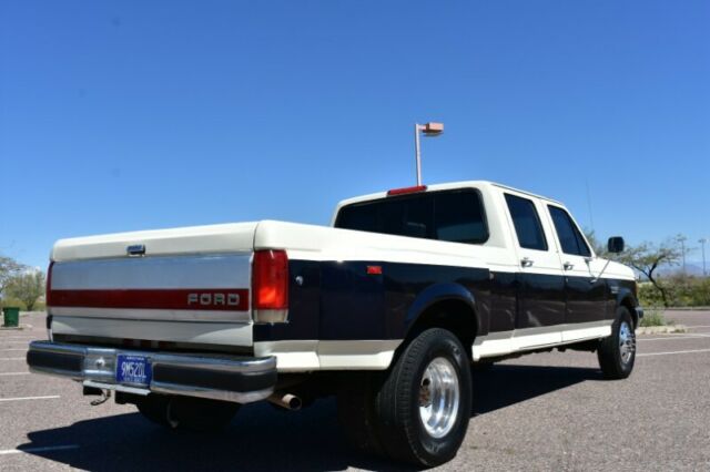 1990 White Ford F-350 --