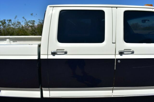 1990 White Ford F-350 --