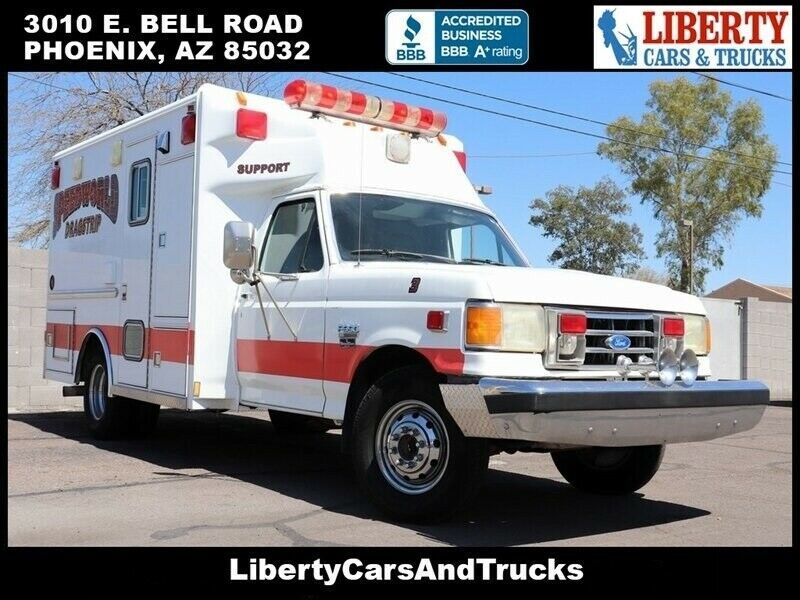 1990 White Ford F-350 --