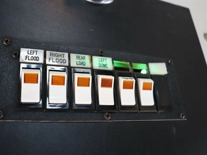 1990 White Ford F-350 --