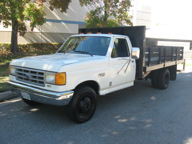 1990 White Ford F-350 Standard Cab Pickup