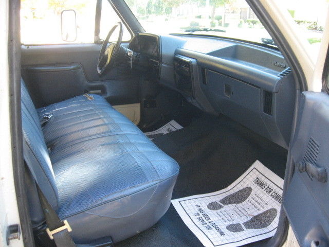 1990 White Ford F-350 Standard Cab Pickup
