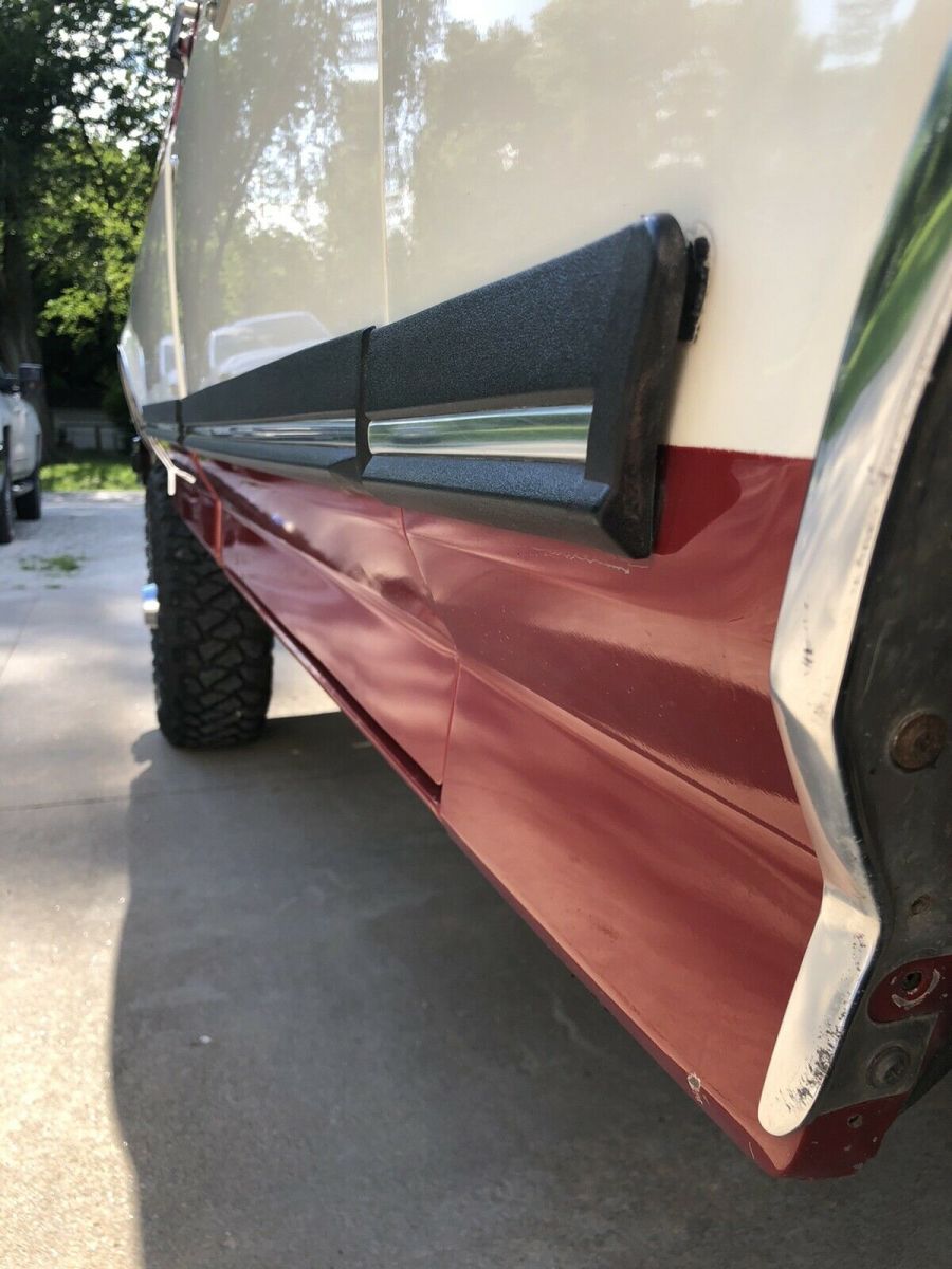 1990 Red Ford F-350 Pickup