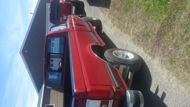 1990 Red Ford F-150 Standard Cab Pickup