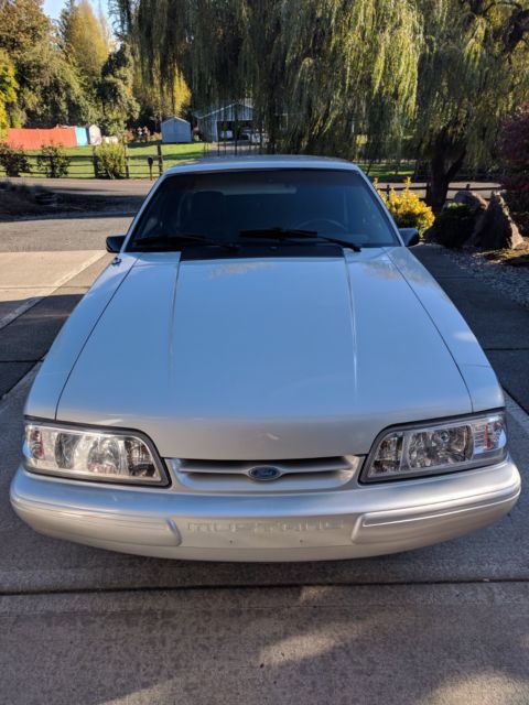 1990 Silver Ford Mustang